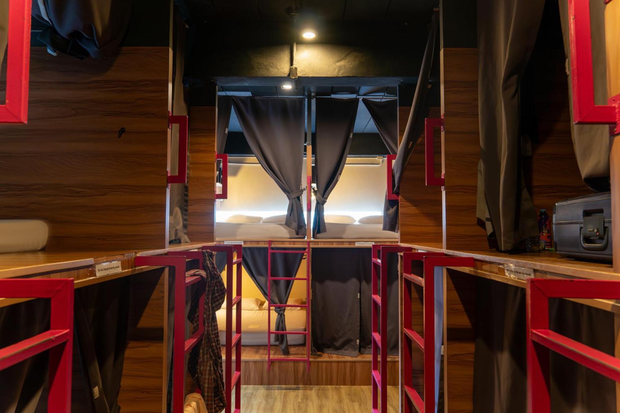 Hostel Slumber Surf Phuket Kata Zewnętrze zdjęcie