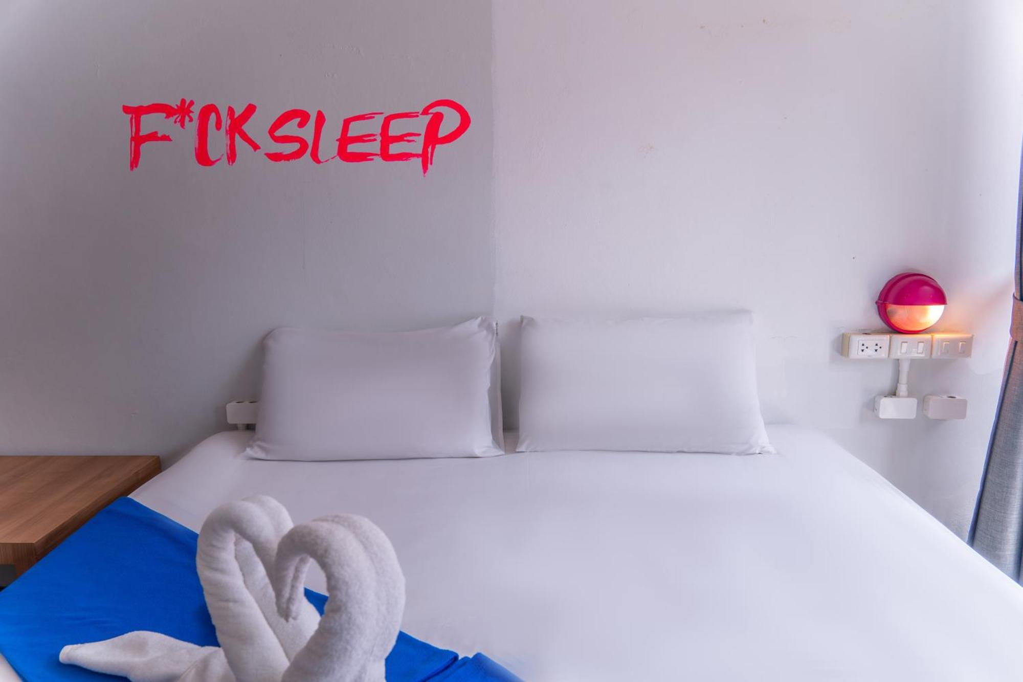 Hostel Slumber Surf Phuket Kata Zewnętrze zdjęcie